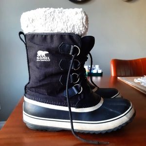 Sorel Caribou Black Winter Boots